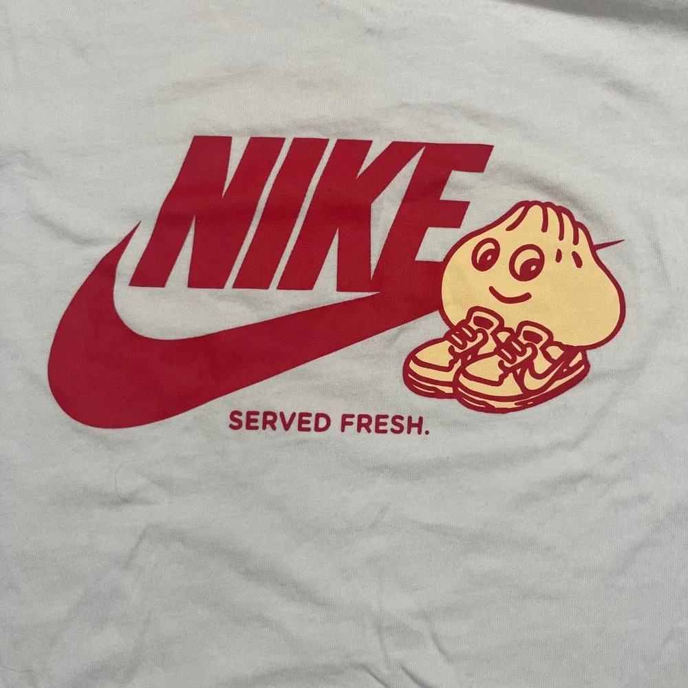 Nike Mens Served Fresh Dumpling Graphic T-Shirt White XL Short Sleeve Tee